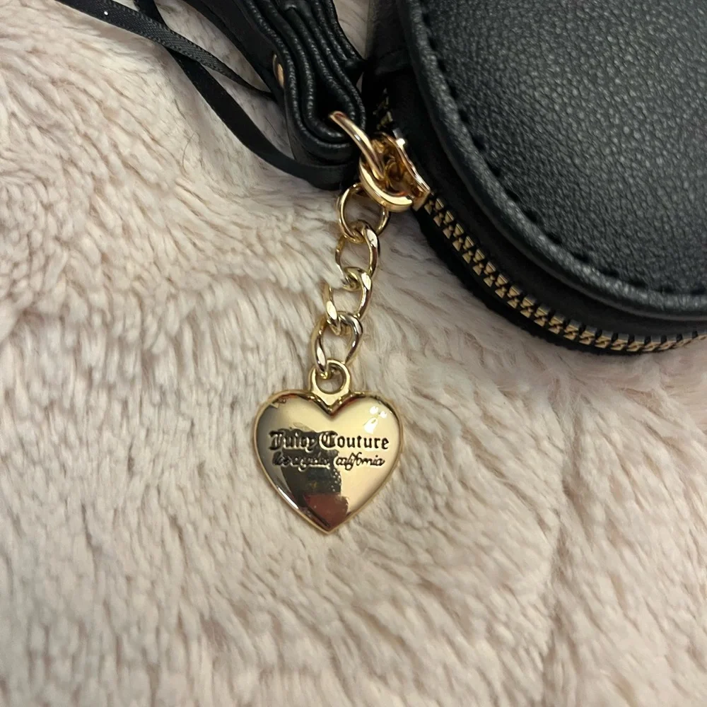 Juicy Couture Velvet heart shaped zip, wristlet black with bling rhinestones - Picture 6 of 6